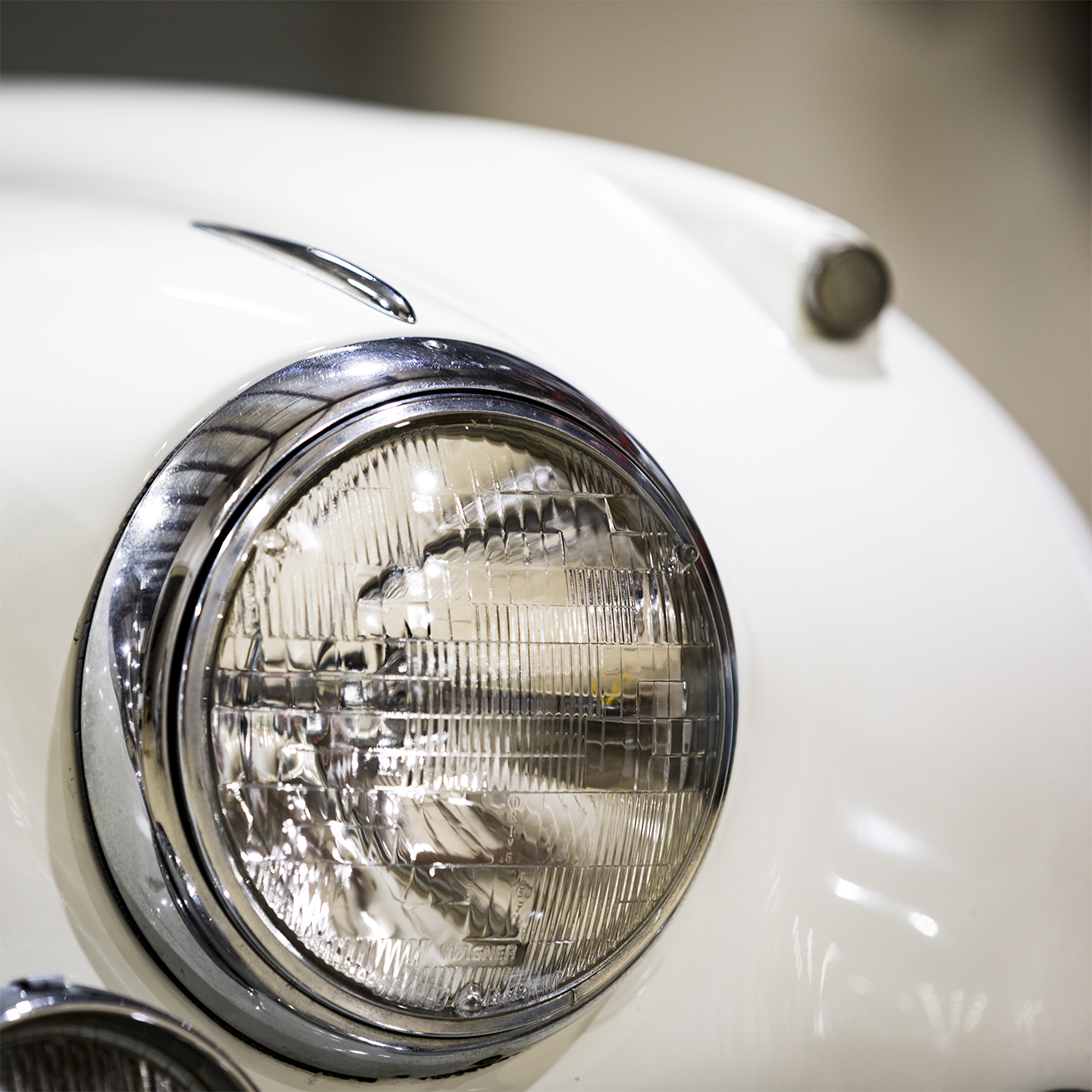 Daimler 250 V8