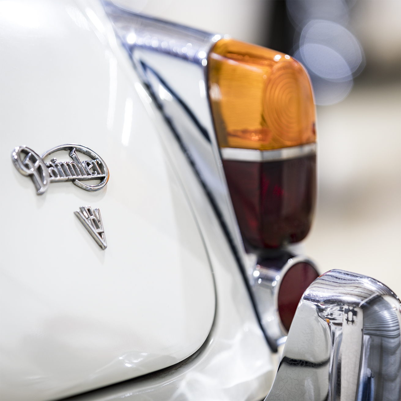 Daimler 250 V8