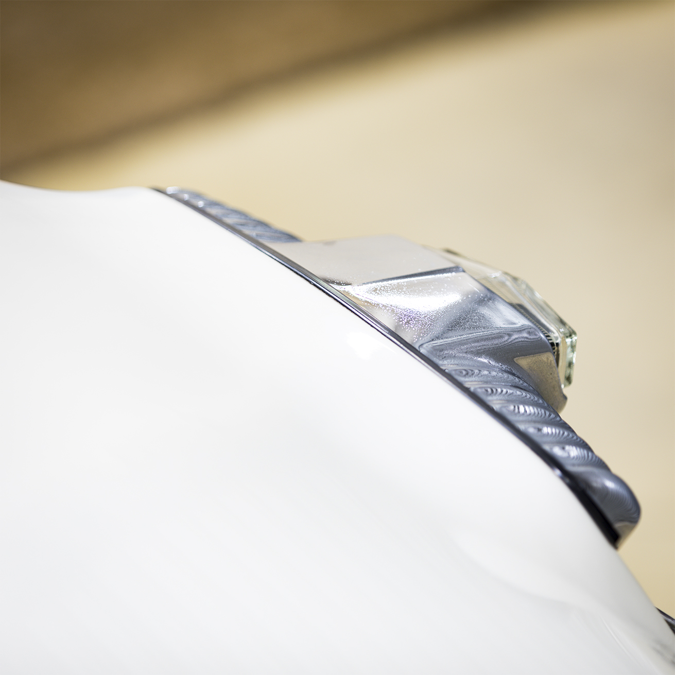 Daimler 250 V8