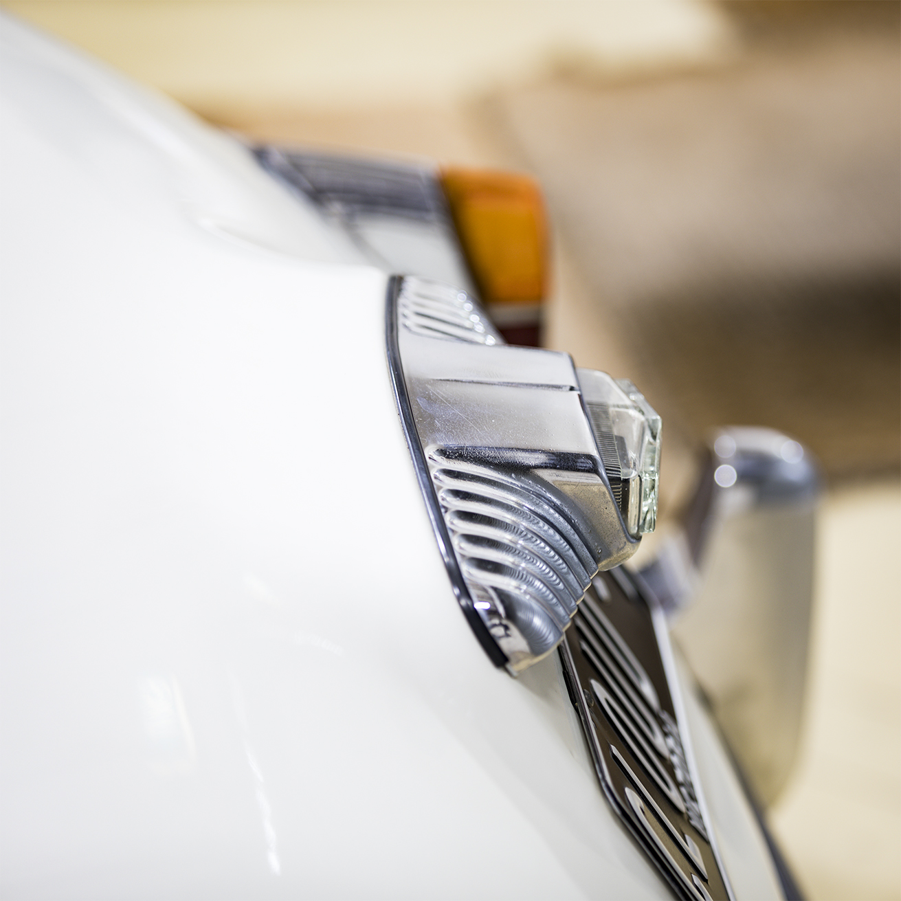 Daimler 250 V8