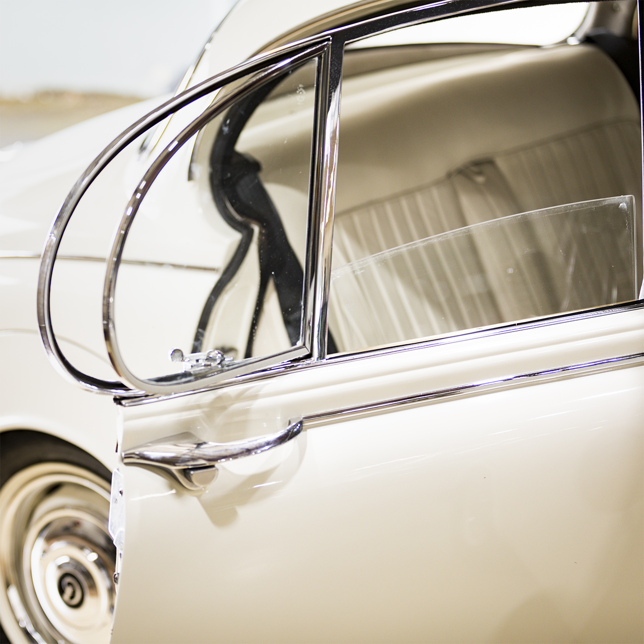 Daimler 250 V8