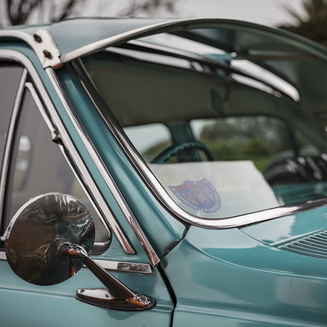 Holden Premiere