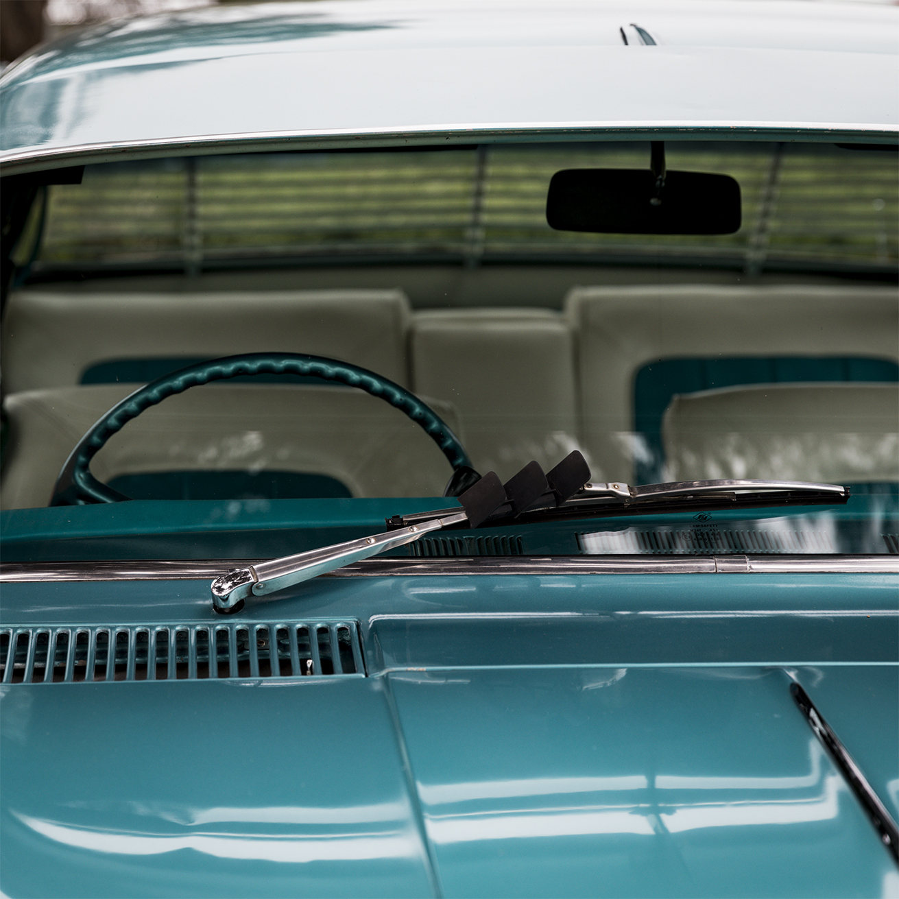 Holden Premiere