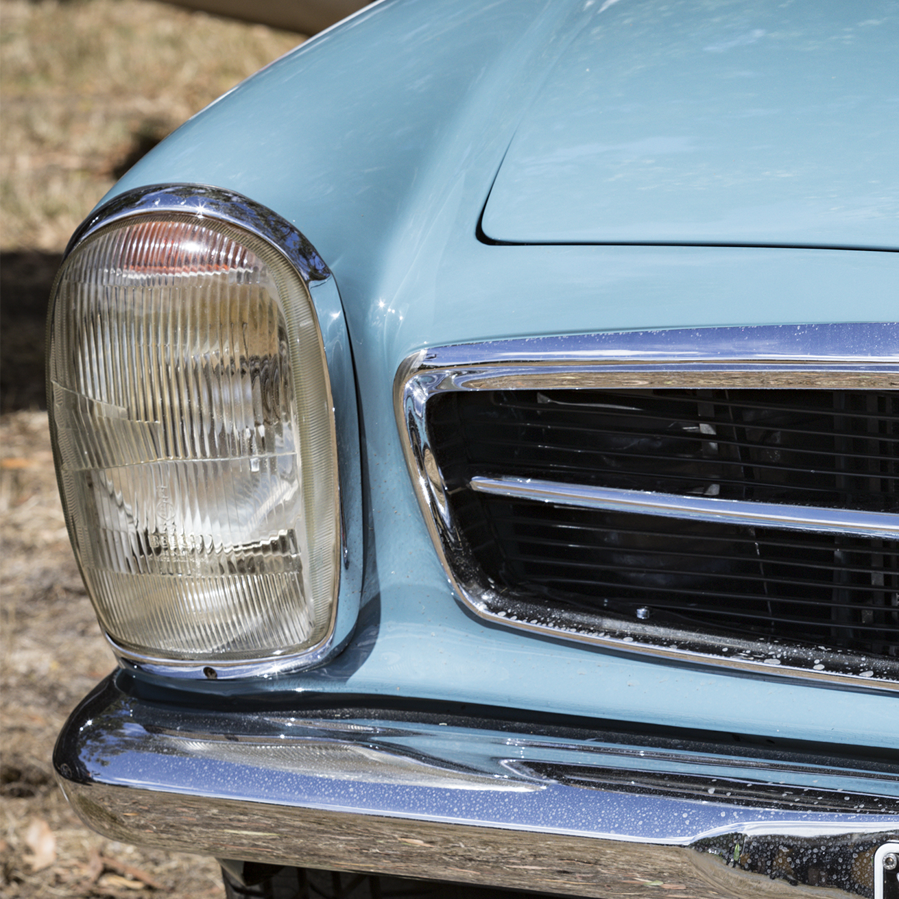Mercedes Benz 230SL