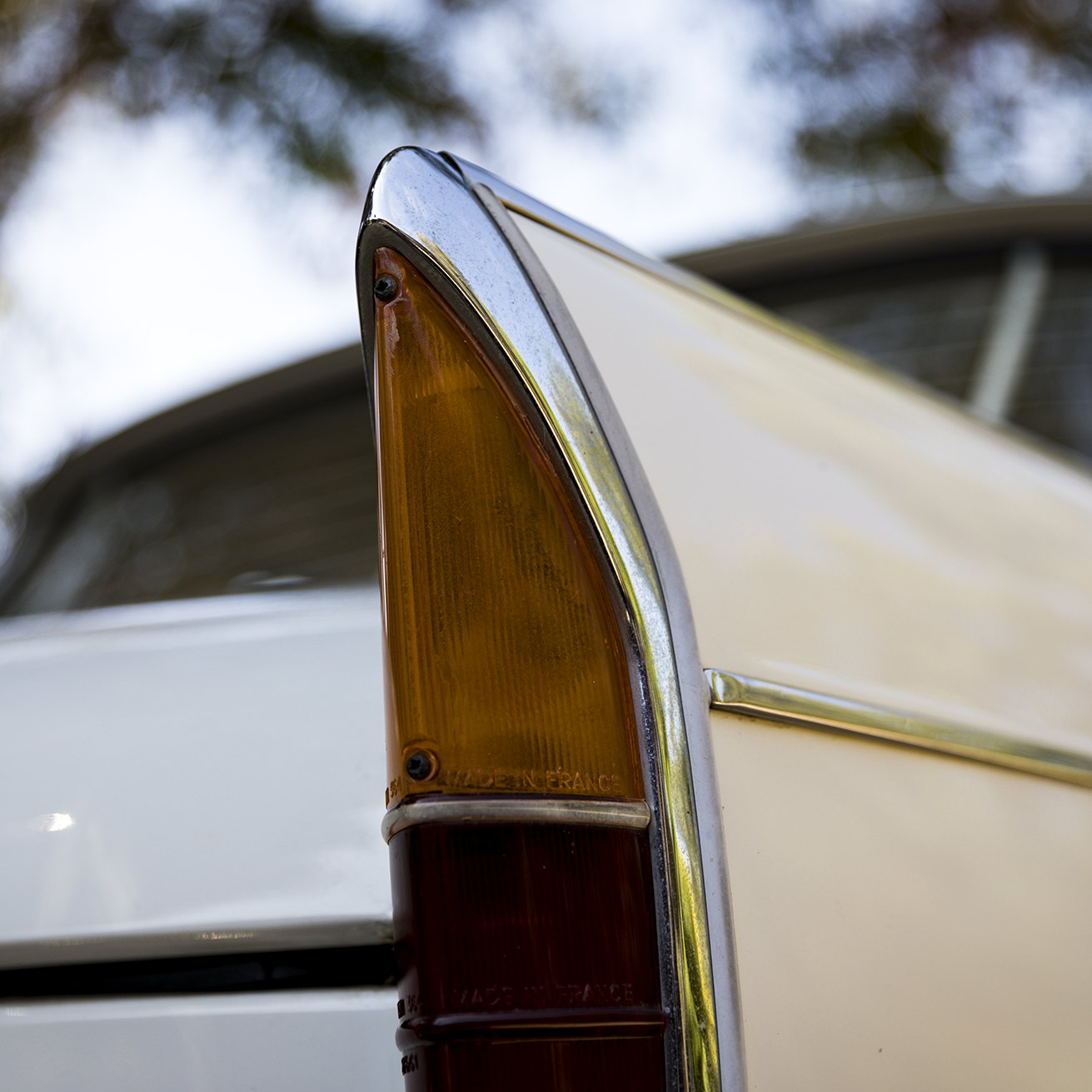 Peugeot 404